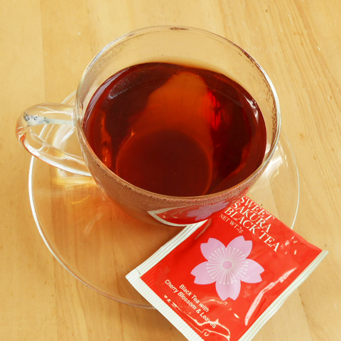 Tea Boutique Sweet Sakura Tea Black Tea with Cherry Blossoms Essence & Leaves